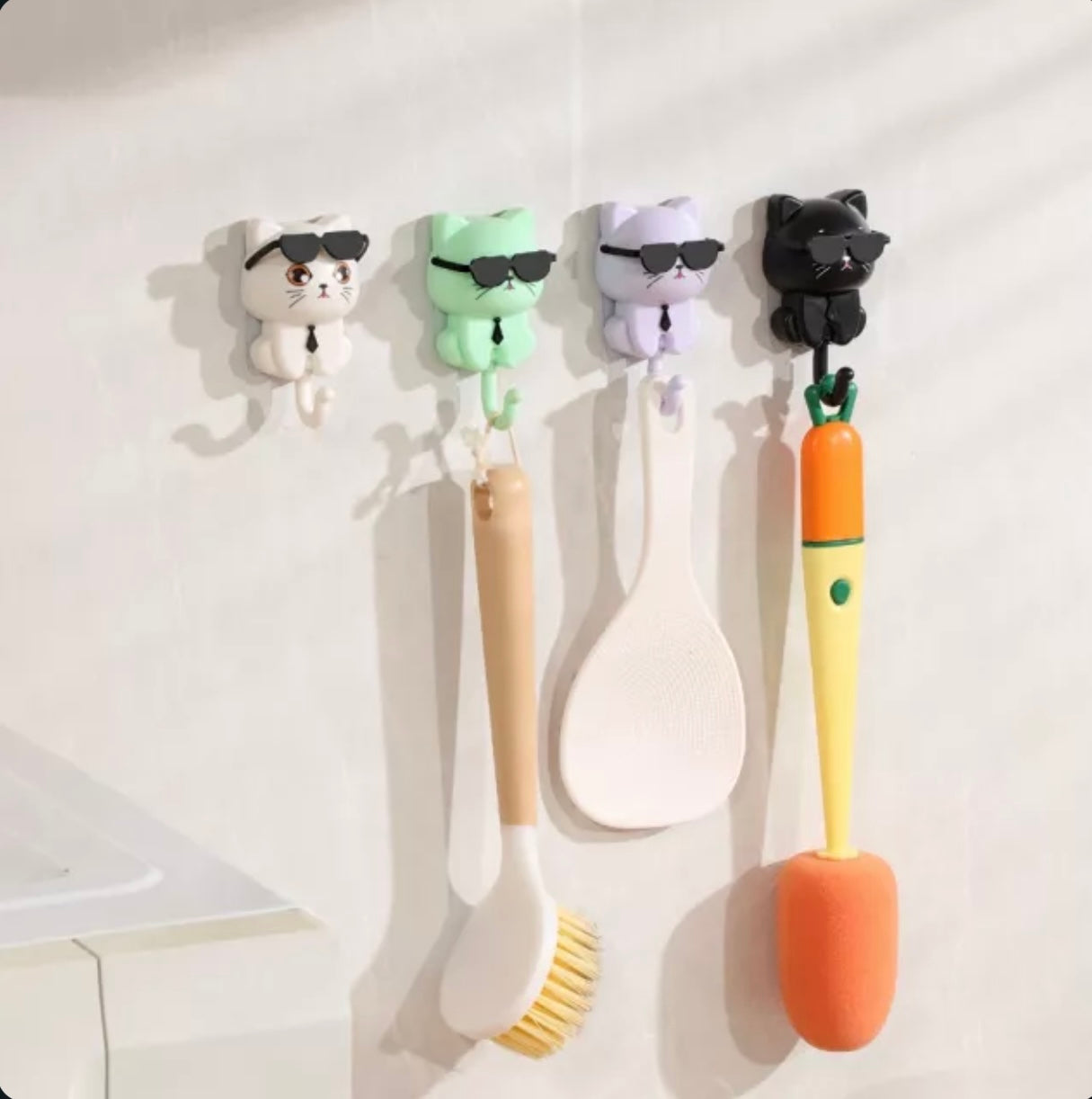 Adorable Cartoon Cat Wall Hook – Waterproof, Damage-Free Hanging