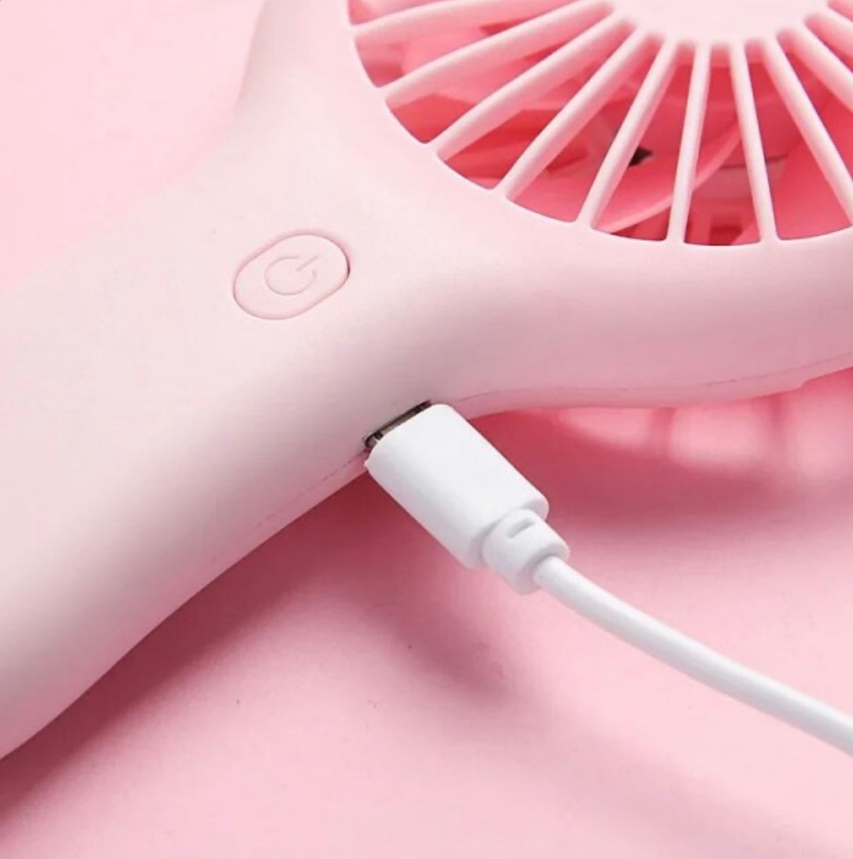 Compact USB Mini Fan – Adjustable Speeds & Quiet Cooling
