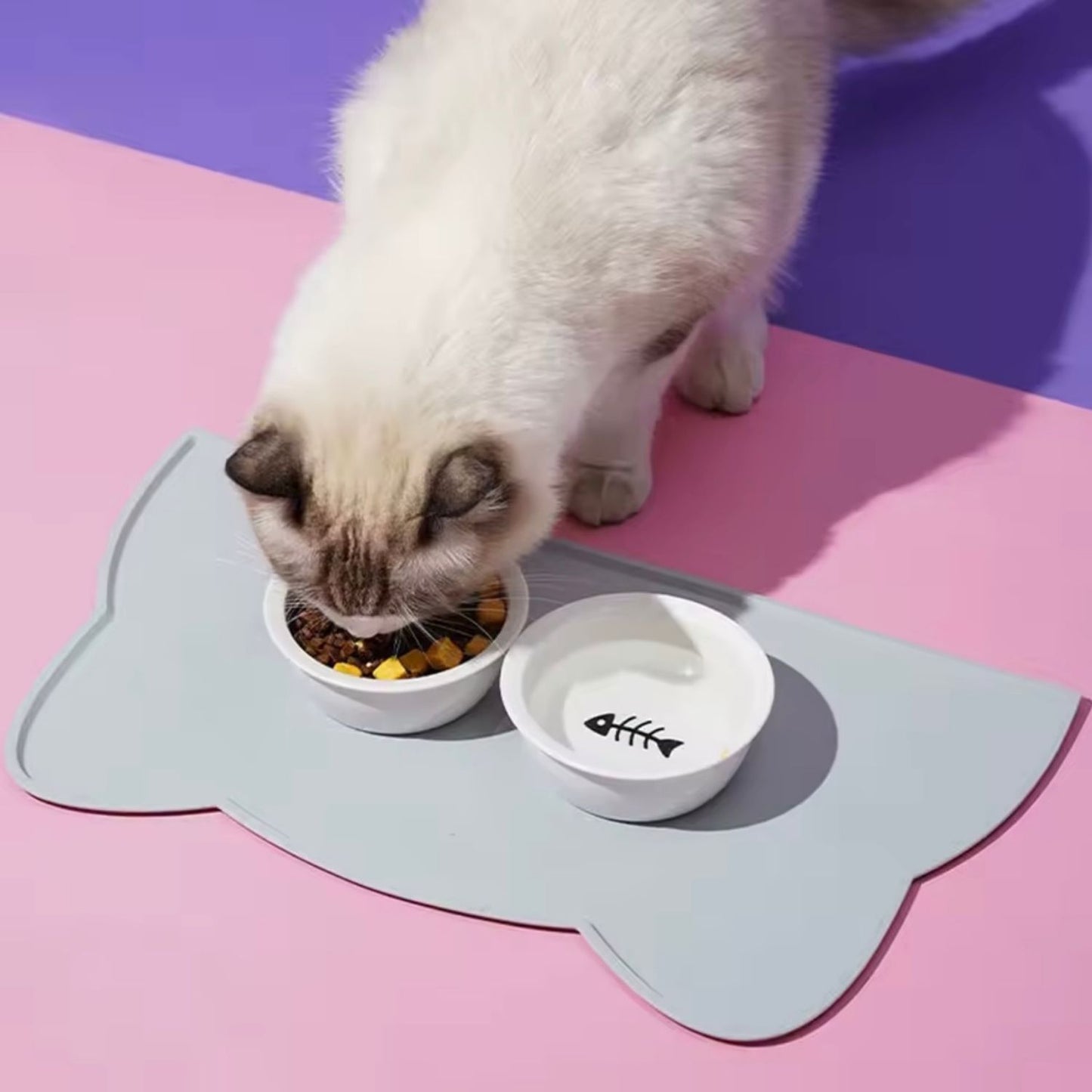 Silicone Pet Feeding Bowl Mat – Waterproof, Non-Slip & Easy to Clean (Dogs & Cats)