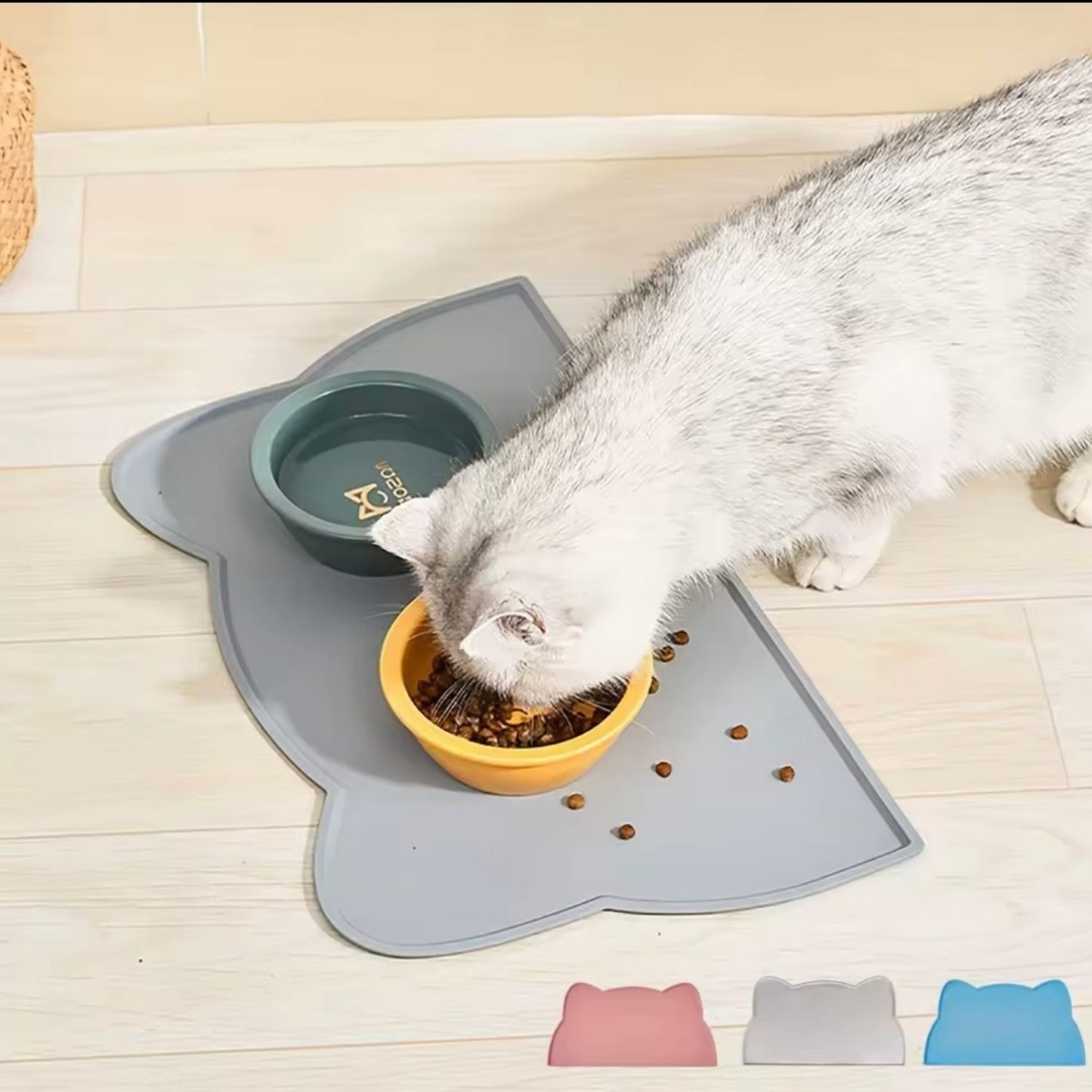 Silicone Pet Feeding Bowl Mat – Waterproof, Non-Slip & Easy to Clean (Dogs & Cats)
