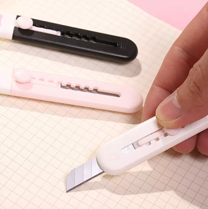 Mini Cat Claw Utility Knife – Cute, Compact, Precision Cutter